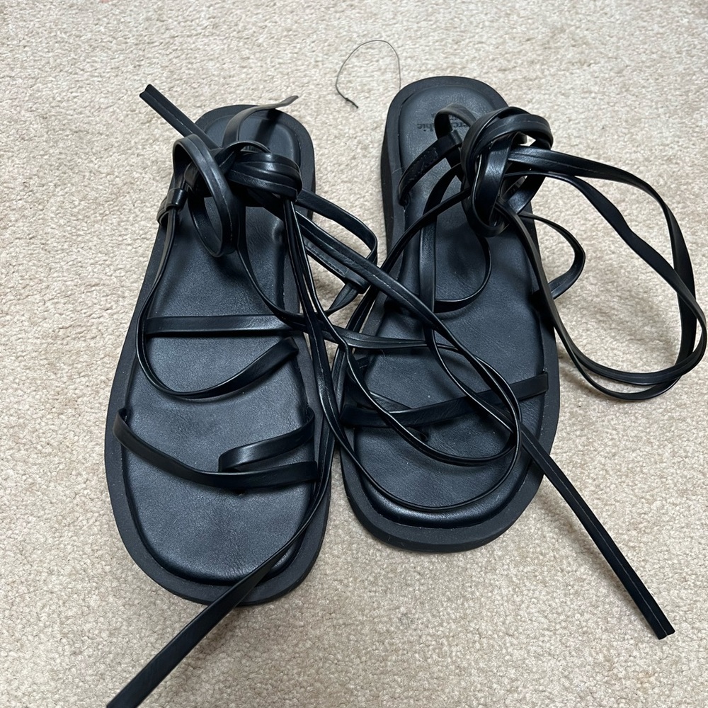 Lace up platform sandals